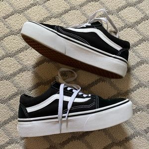Vans Platform Shoes (size 7)